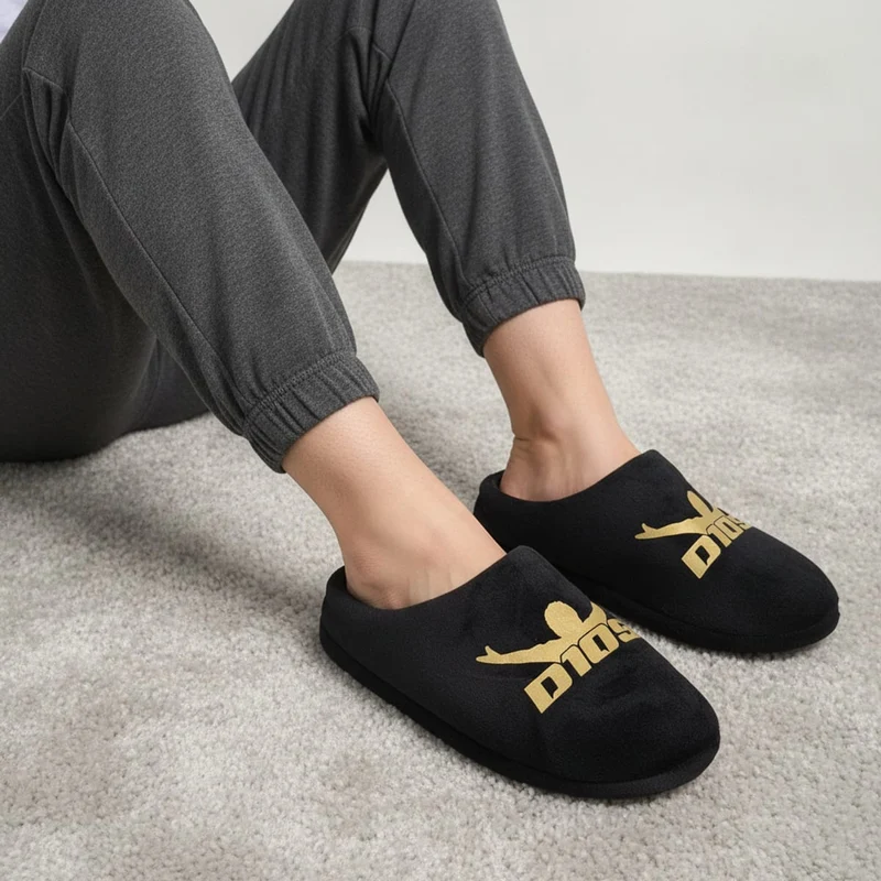 Pantofola in tessuto nero con stampa Dios oro - Nero