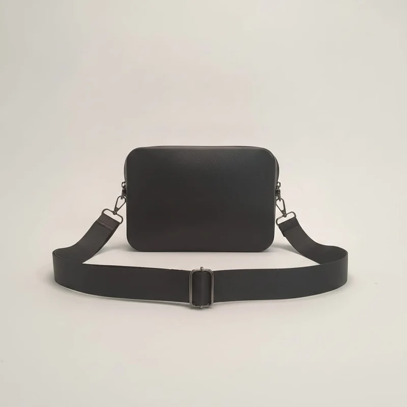 Pochette in materiale gommato - Nero
