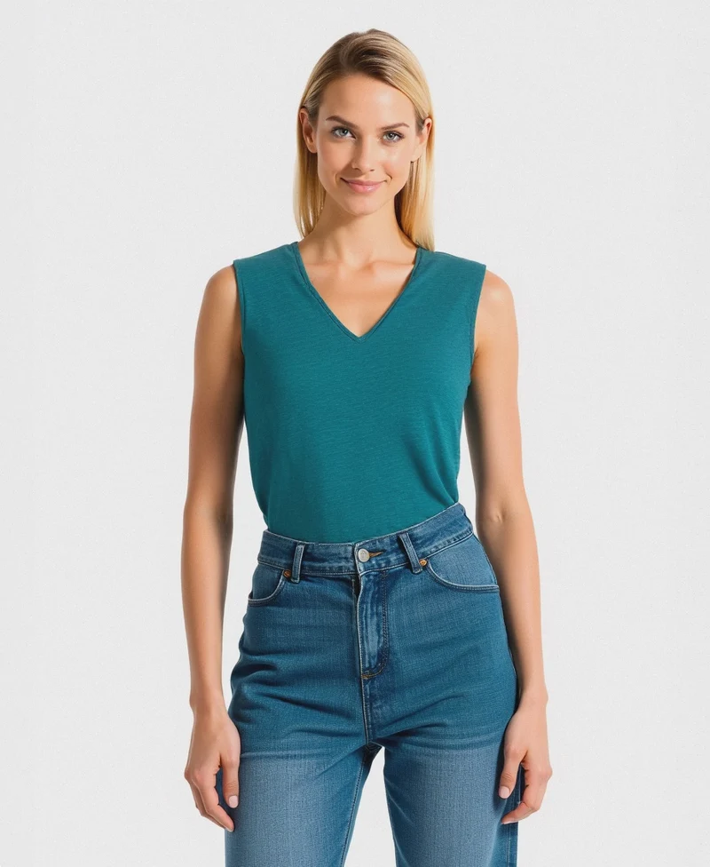 T-SHIRT CON SCOLLO A V - Ottanio