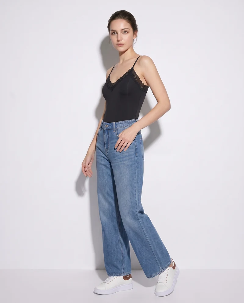 Body a bretelline con pizzo elegante - Nero