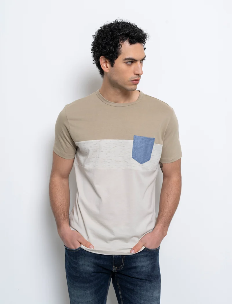 T-shirt con taschino da uomo - Verde salvia
