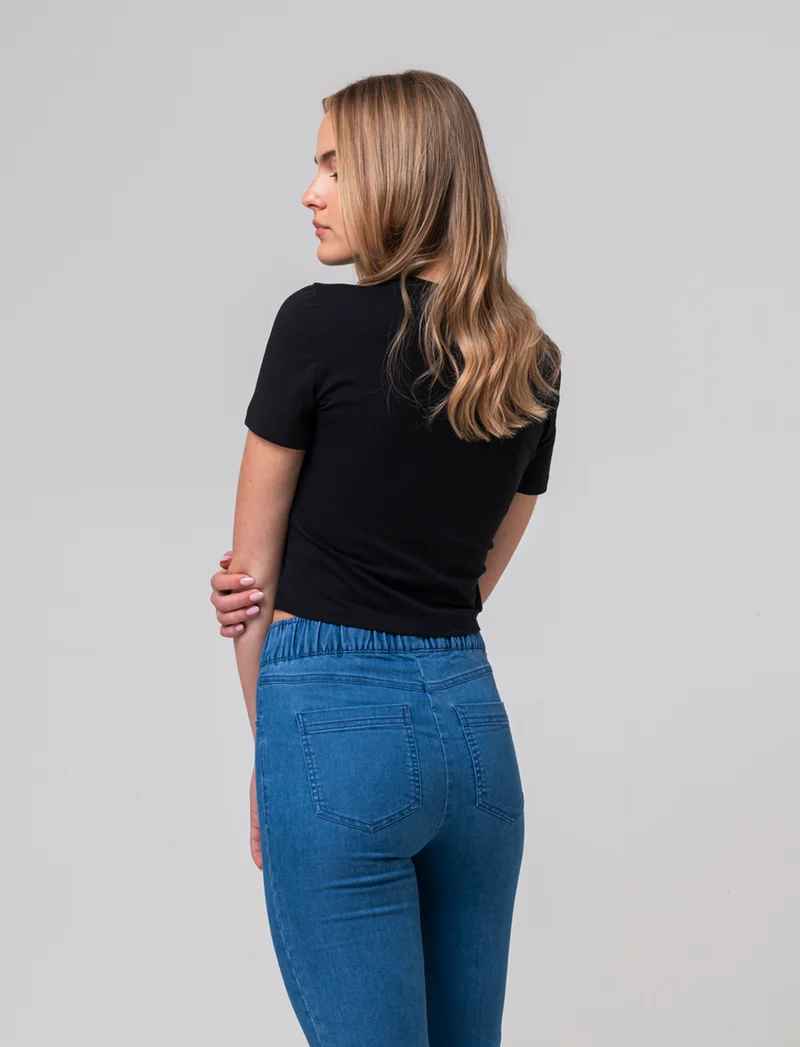 T-shirt basica crop da donna - Nero